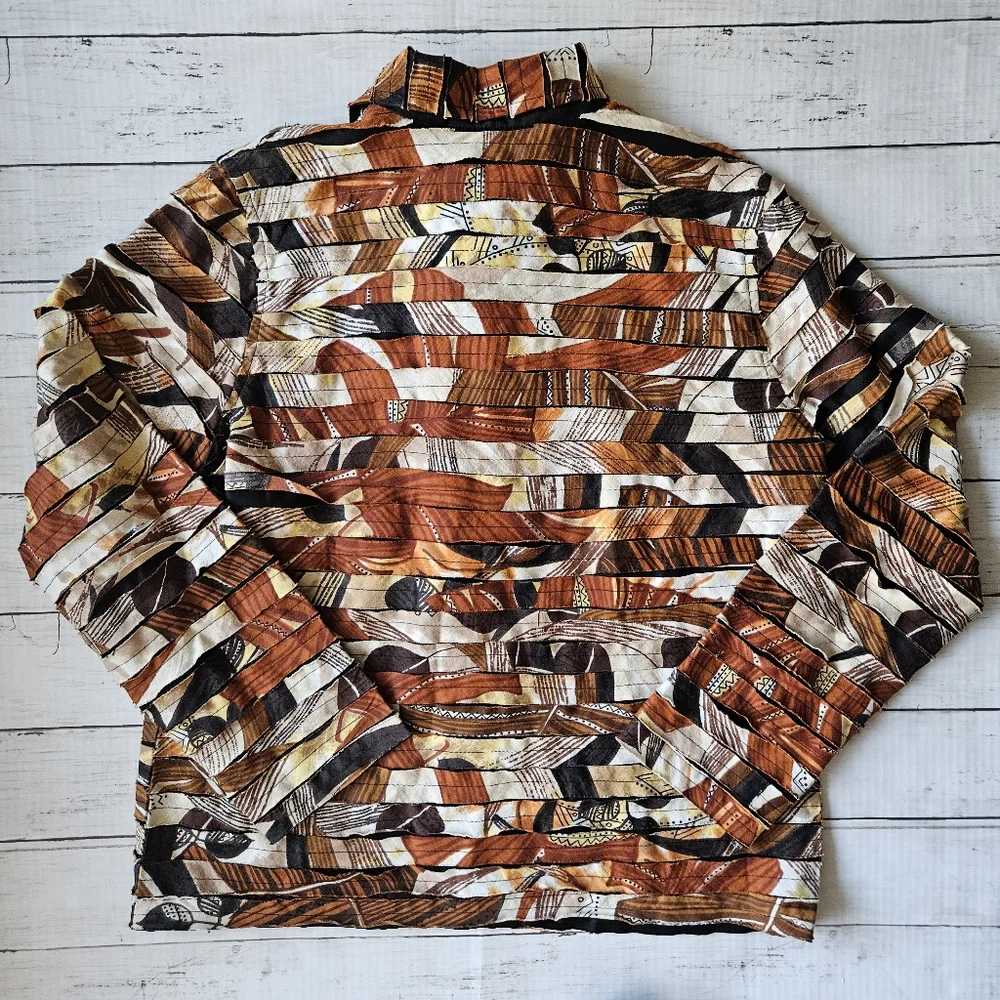 Vintsge Patterned Jacket Size Medium‎